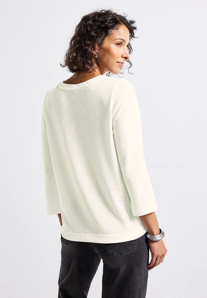 STRICK WHITE TOP