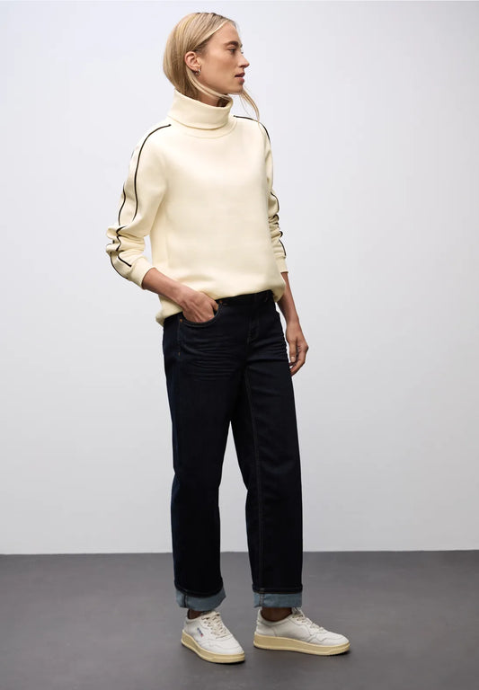 COCO CREAM SWEATER