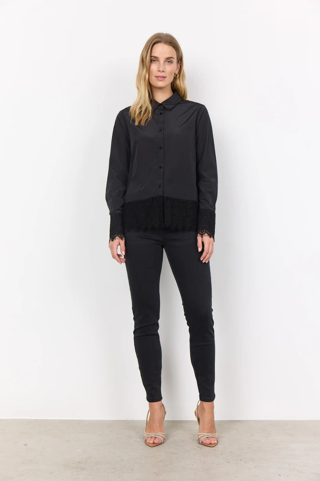 NETTI BLACK SHIRT