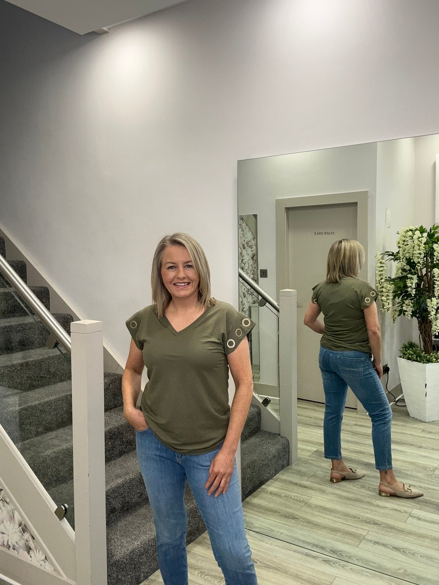 HIBI KHAKI TOP
