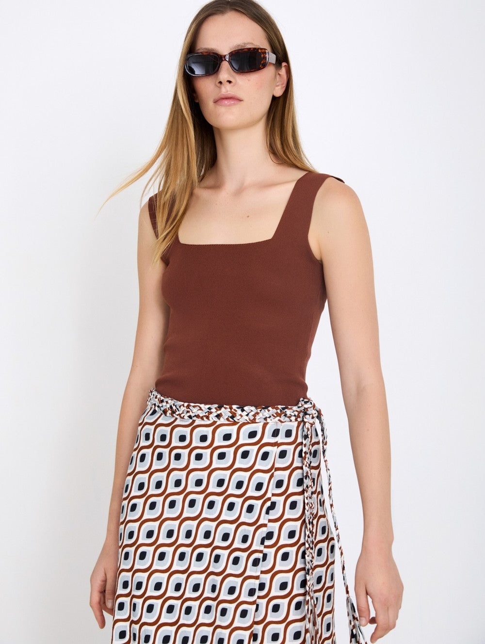 KATA BROWN TOP