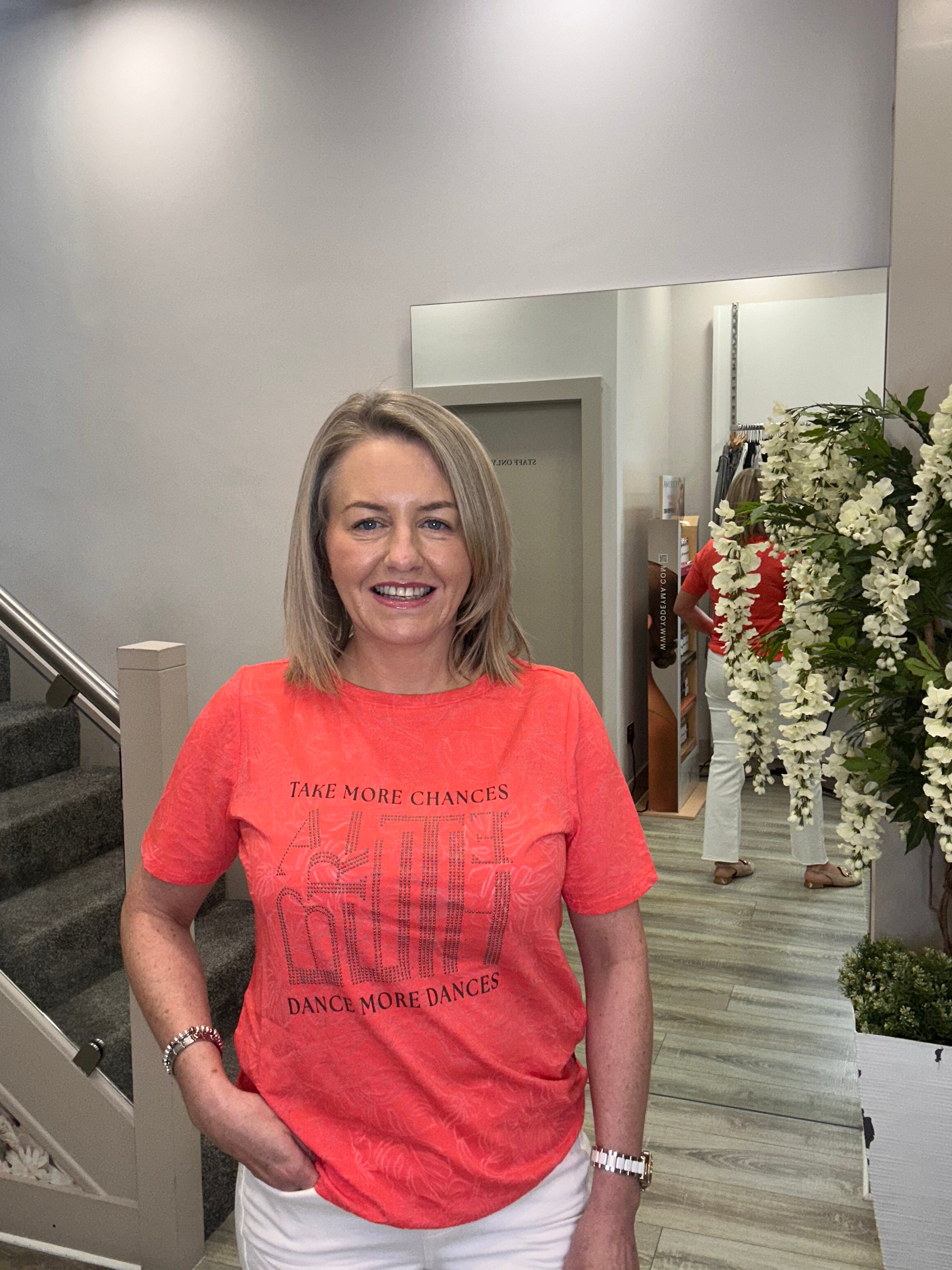 KELLY CORAL TEE