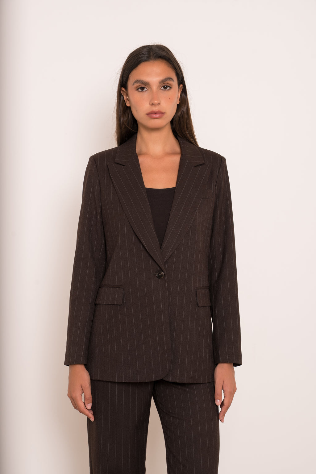 ANNIE BLAZER