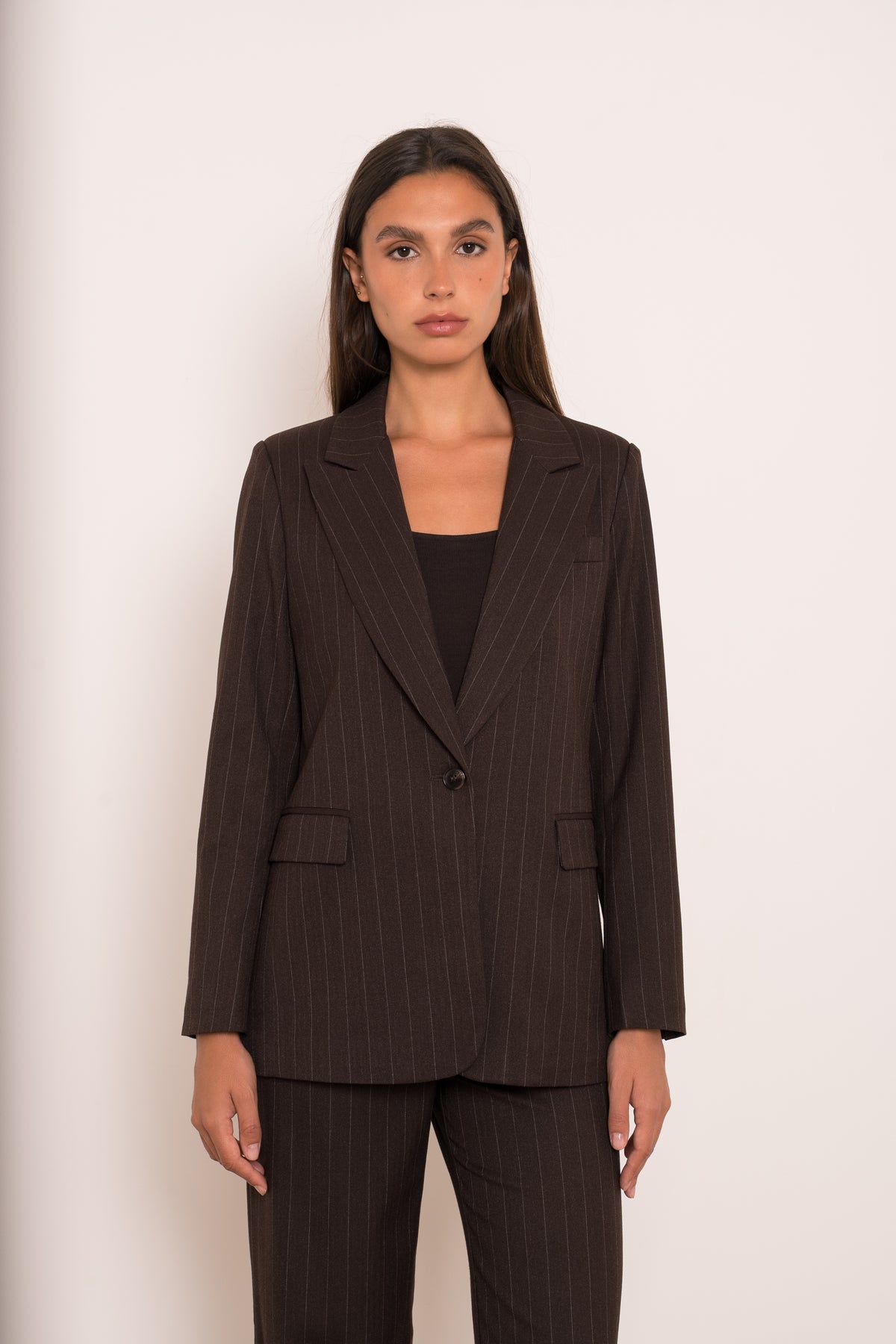 ANNIE BLAZER