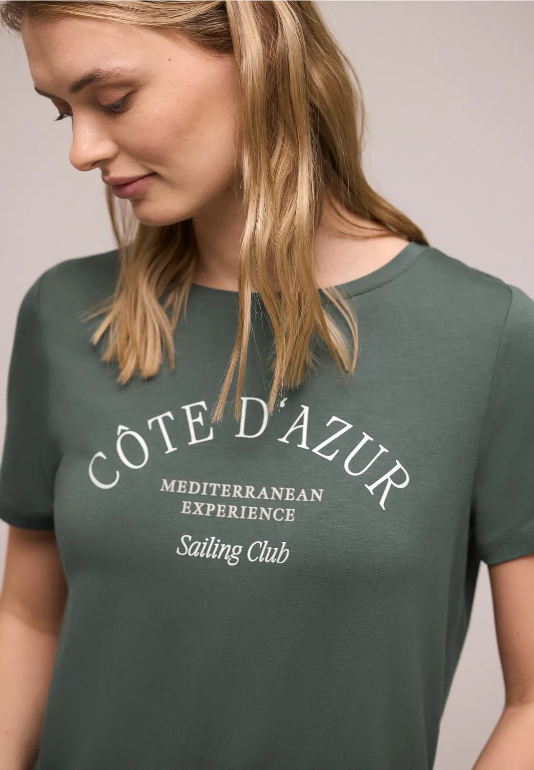 CHERRY KHAKI TEE