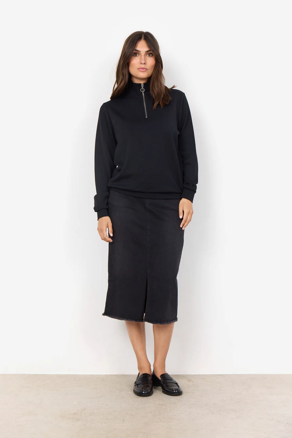 RACH BLACK SWEATER
