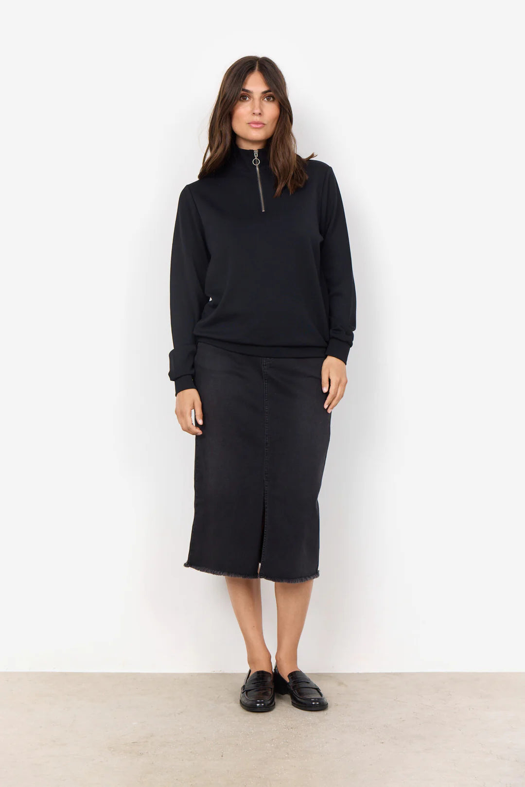 RACH BLACK SWEATER