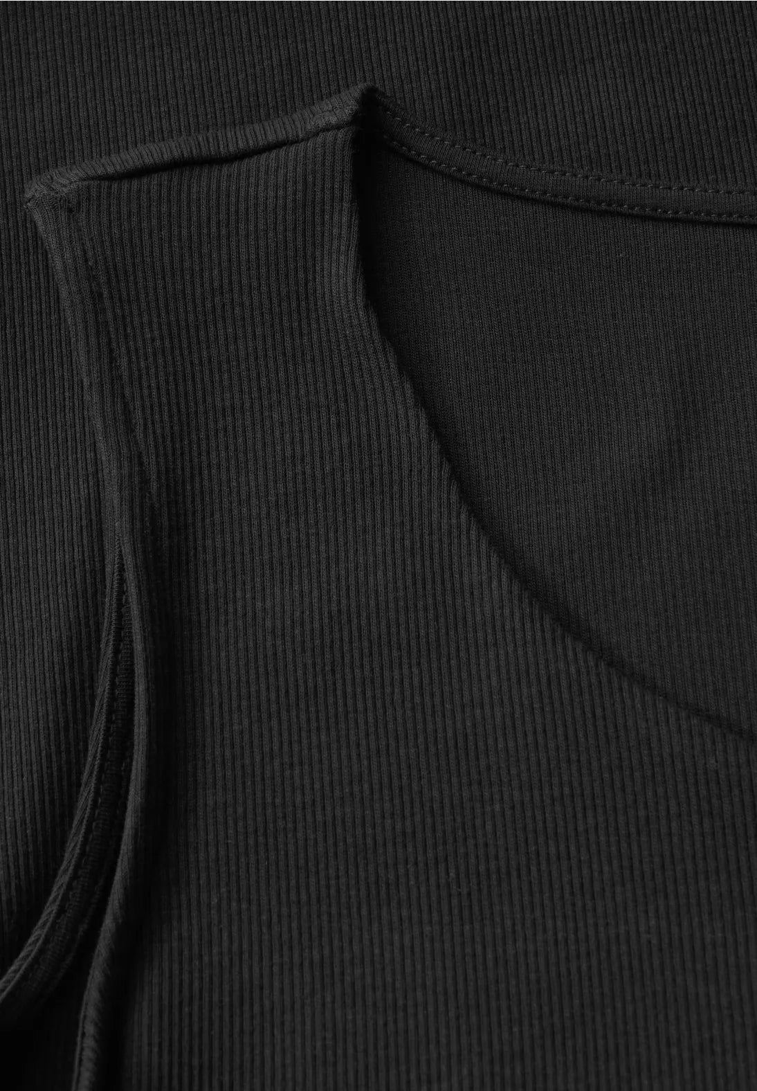 ELISE BLACK TOP