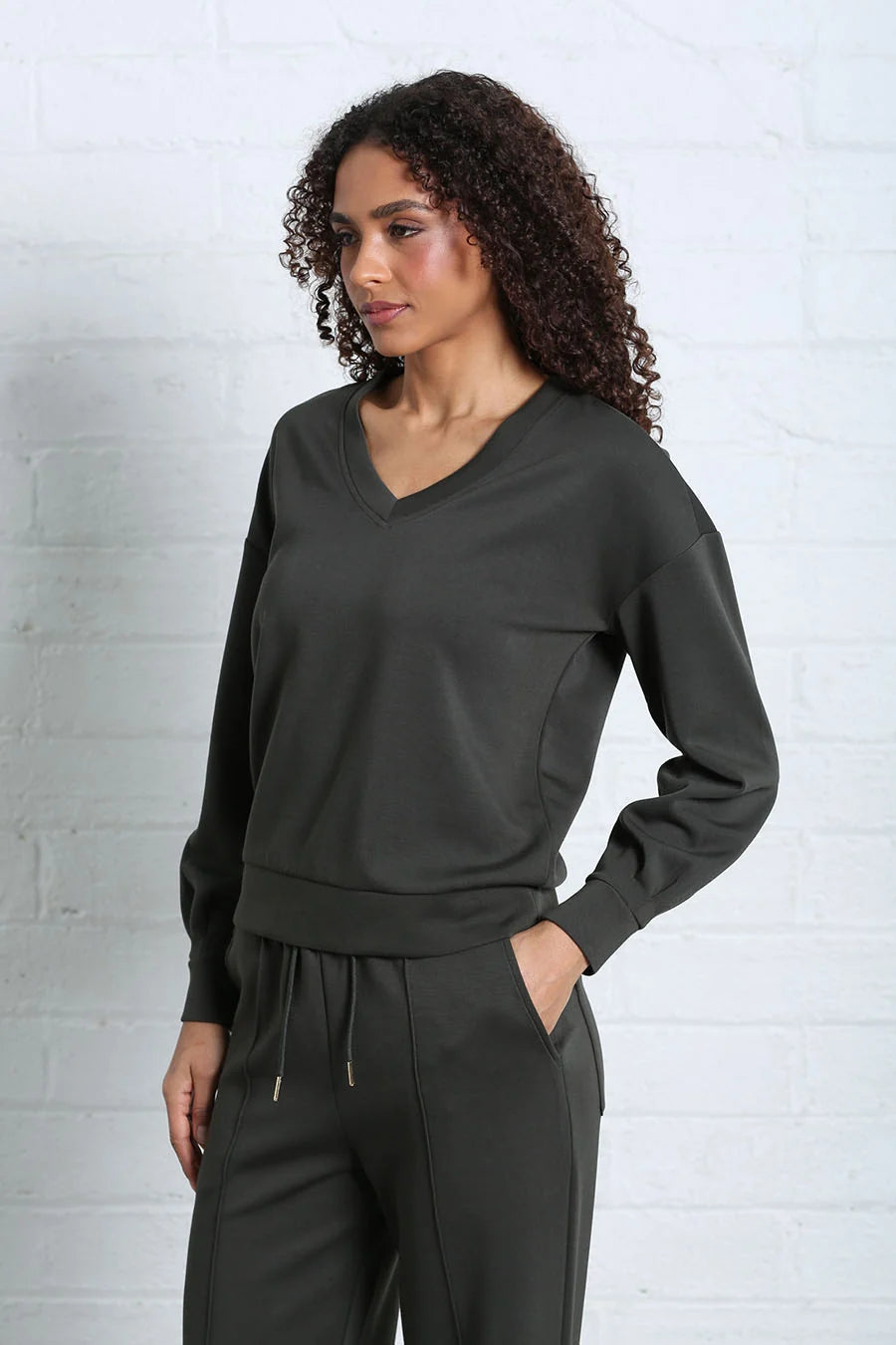 ELARA KHAKI SWEATER