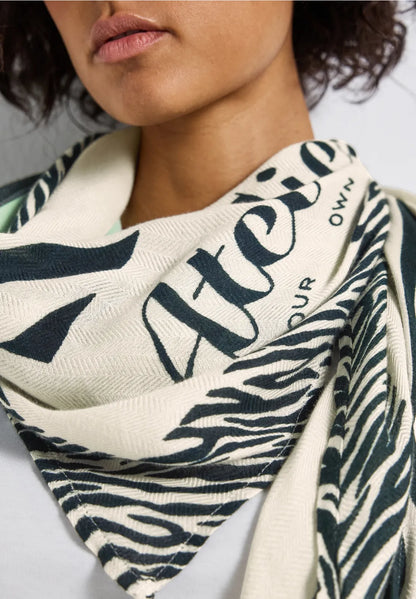 SAMIRA SCARF