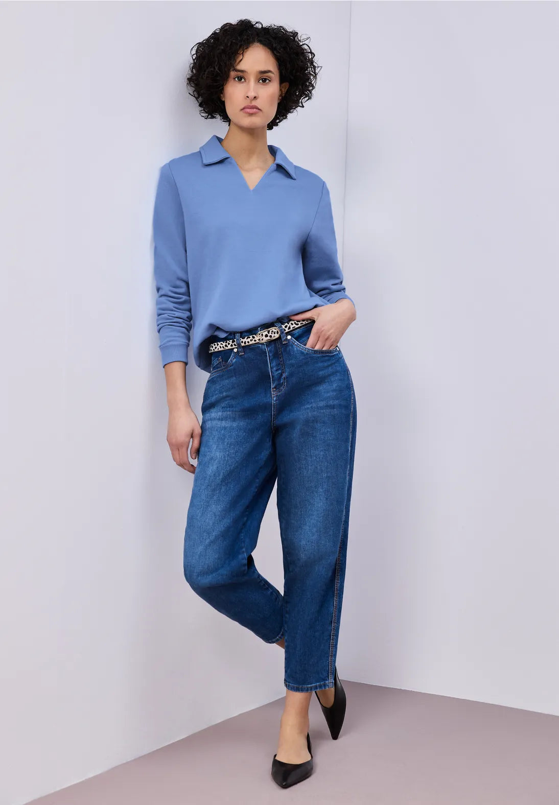 EVE BLUE SWEATER