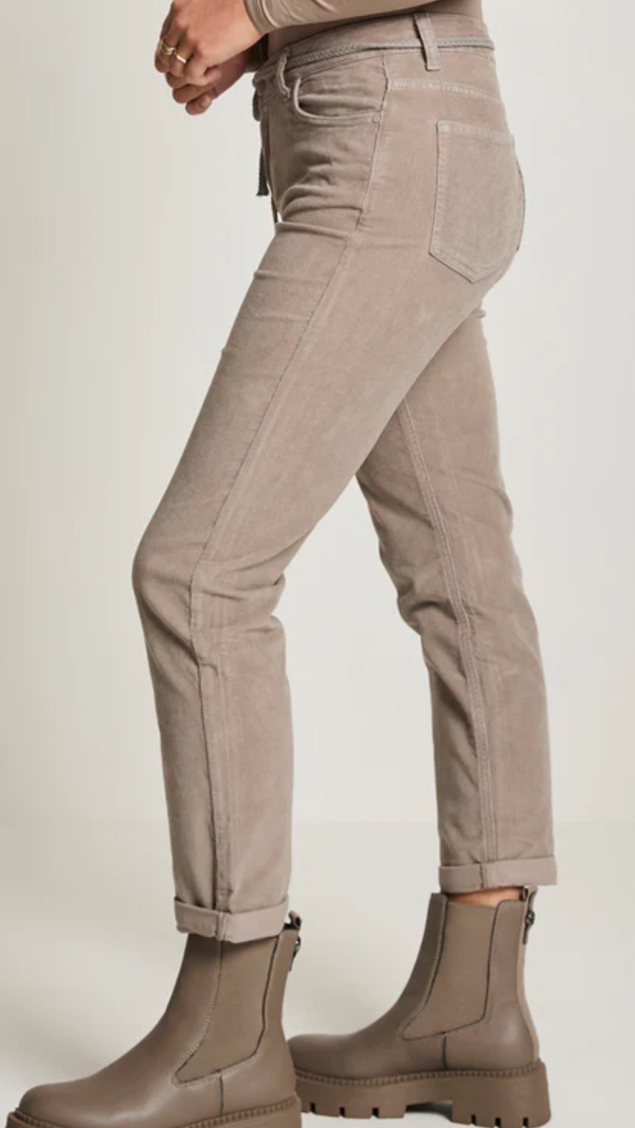 BOBBY OLIVE CORD TROUSERS