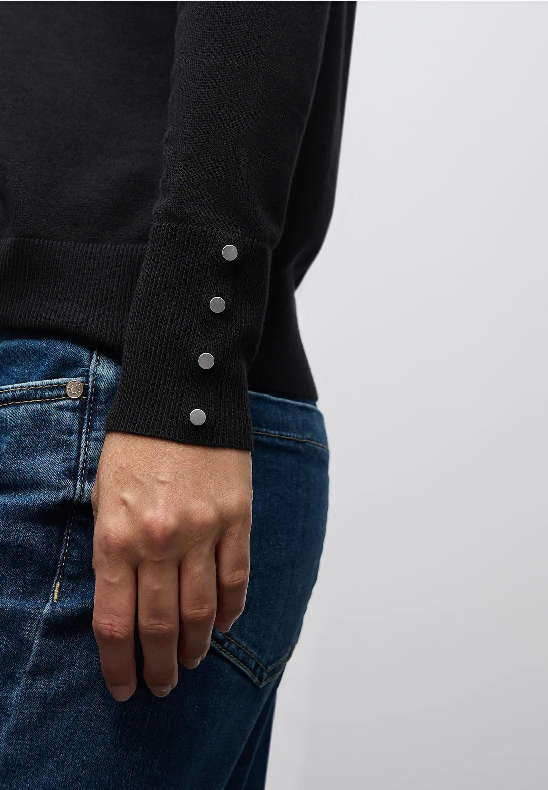 RUBY BLACK KNIT
