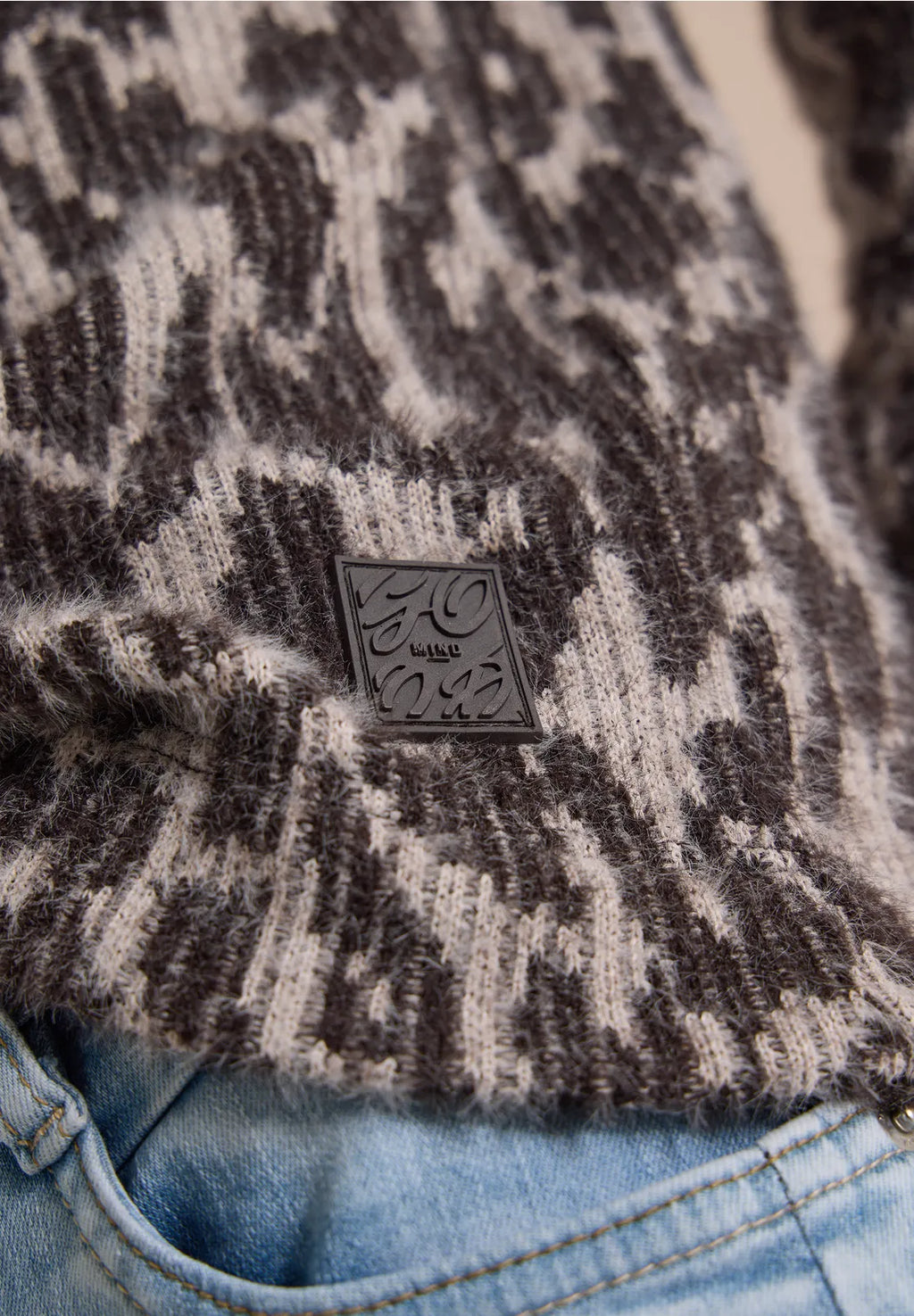 ROSIE BROWN SWEATER