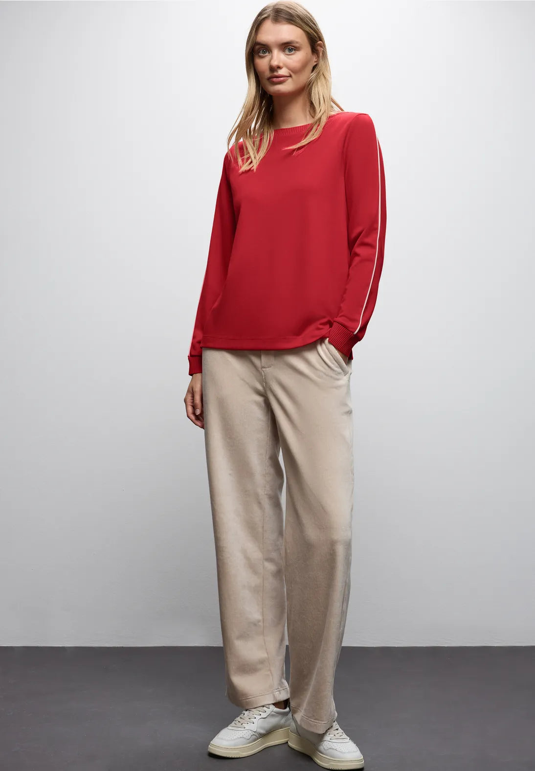 NOOR RED SWEATER