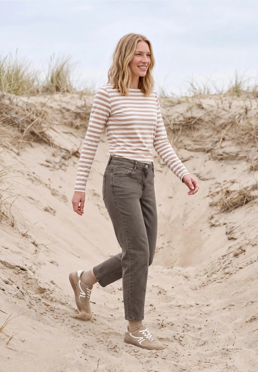 URVI JEANS