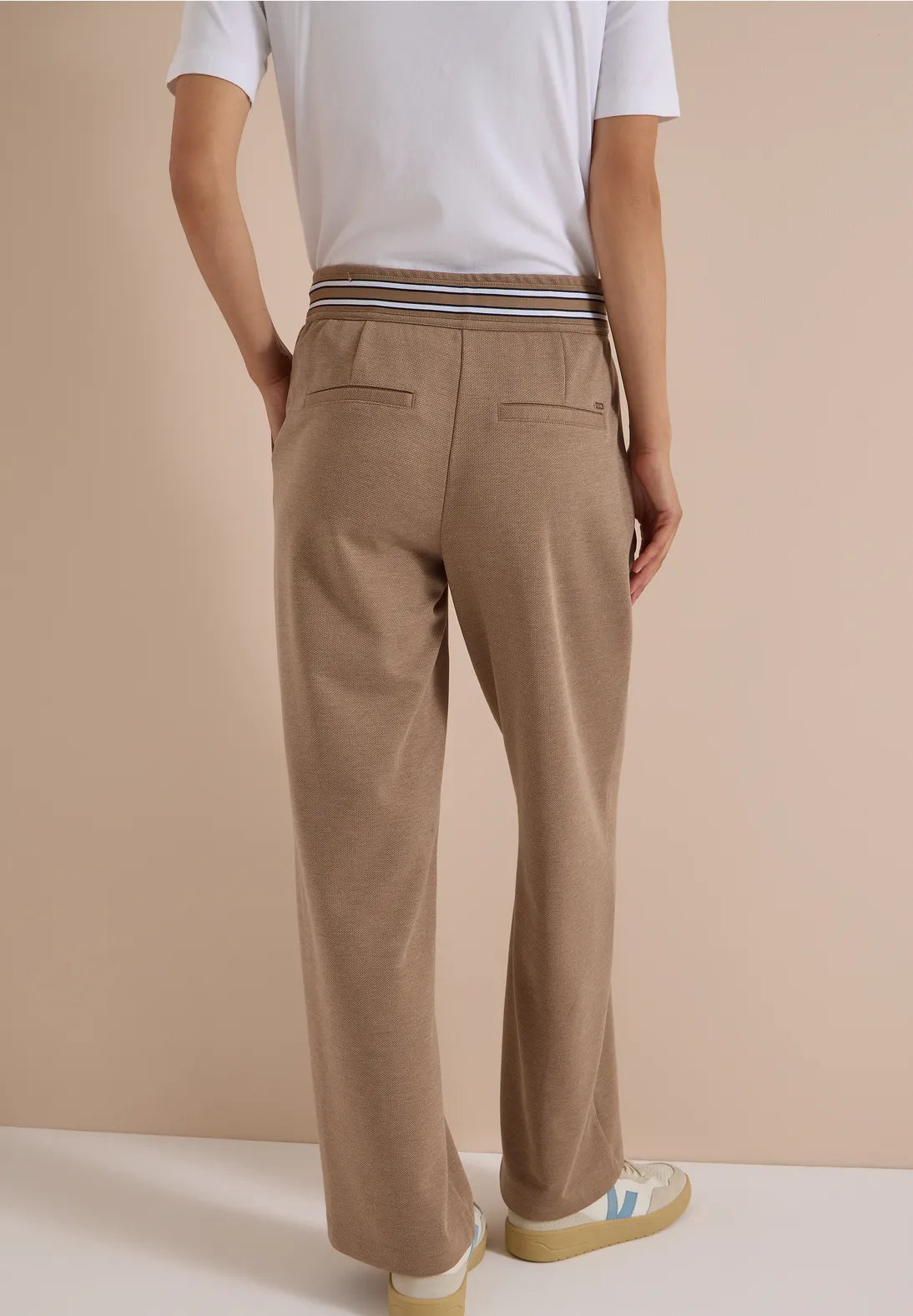 LILY BEIGE JOGGER