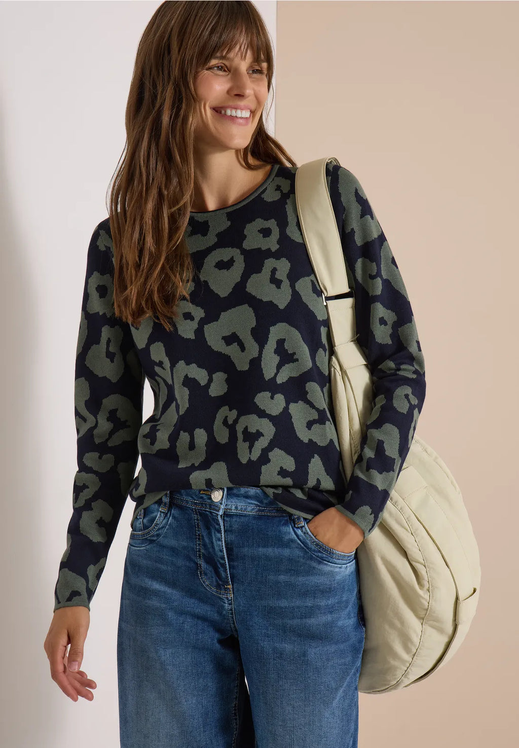 LOLA KHAKI KNIT