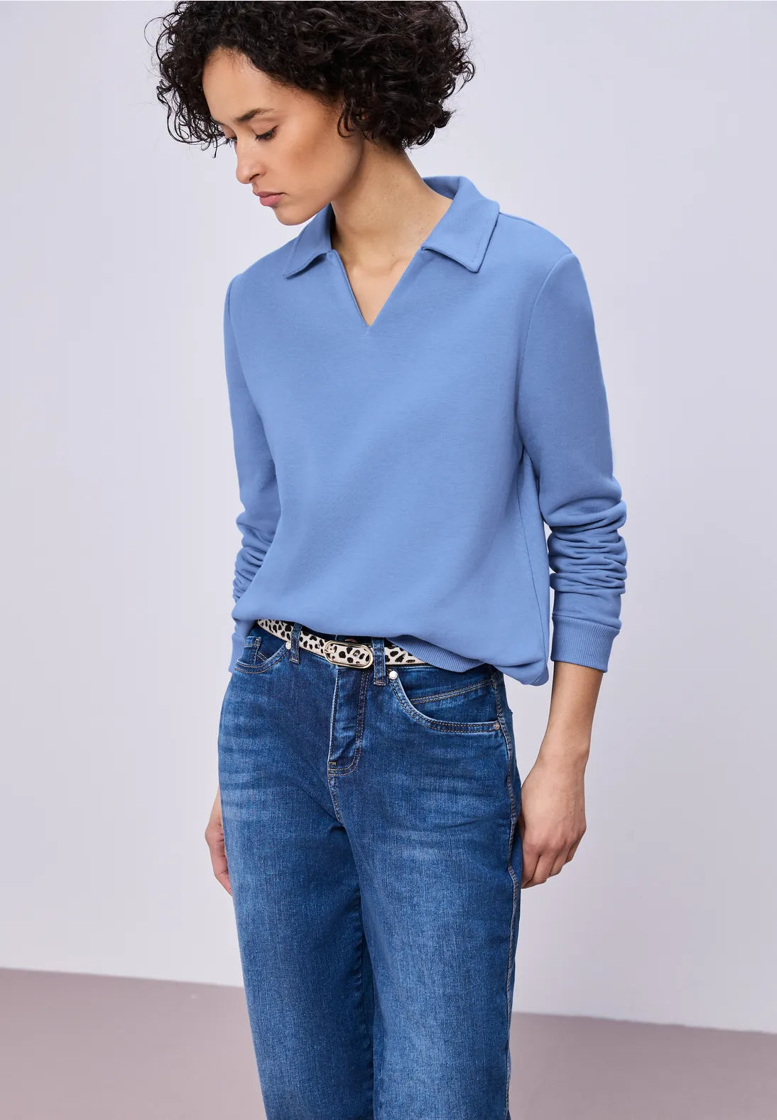 EVE BLUE SWEATER