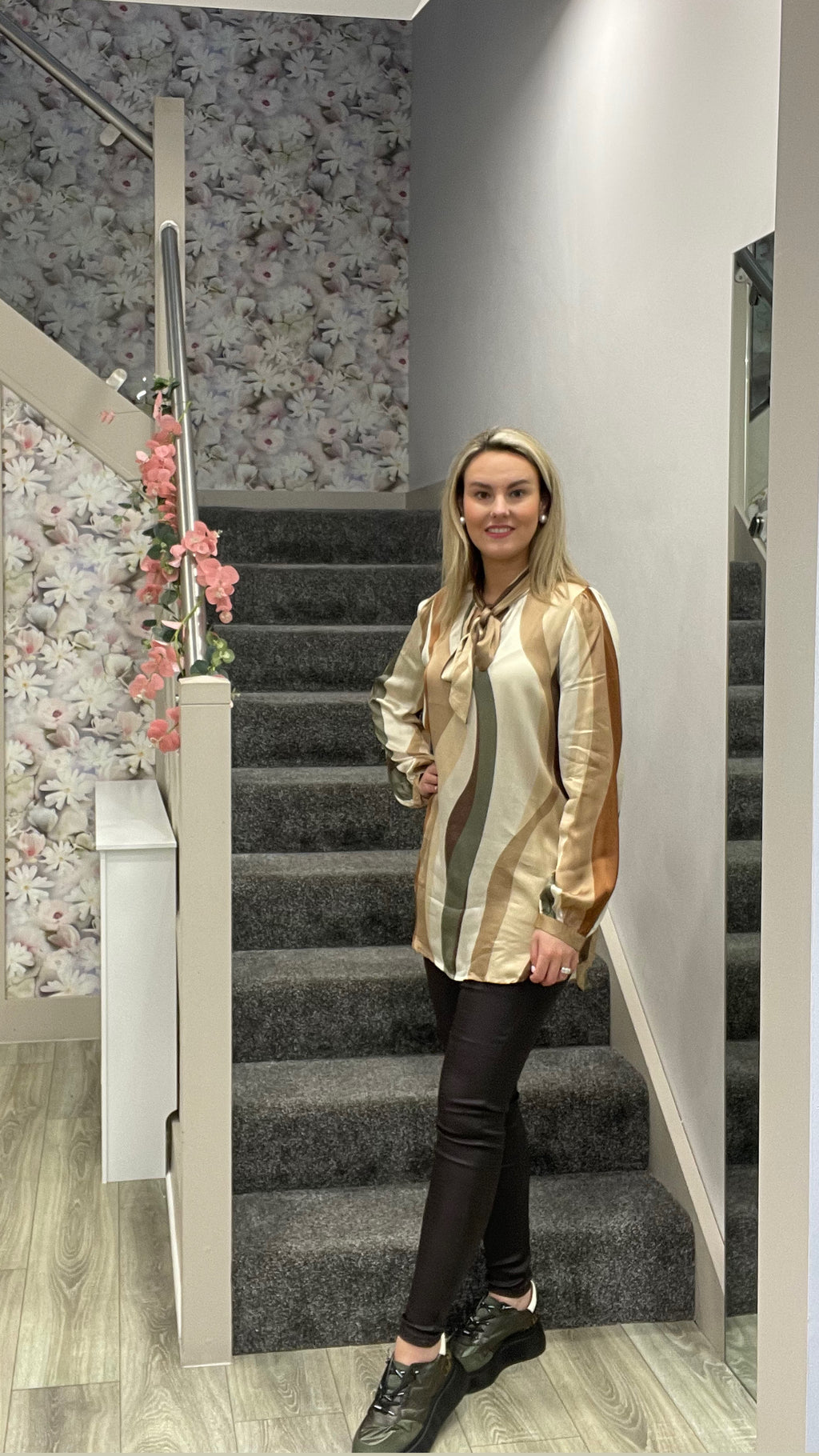 NINA TUNIC