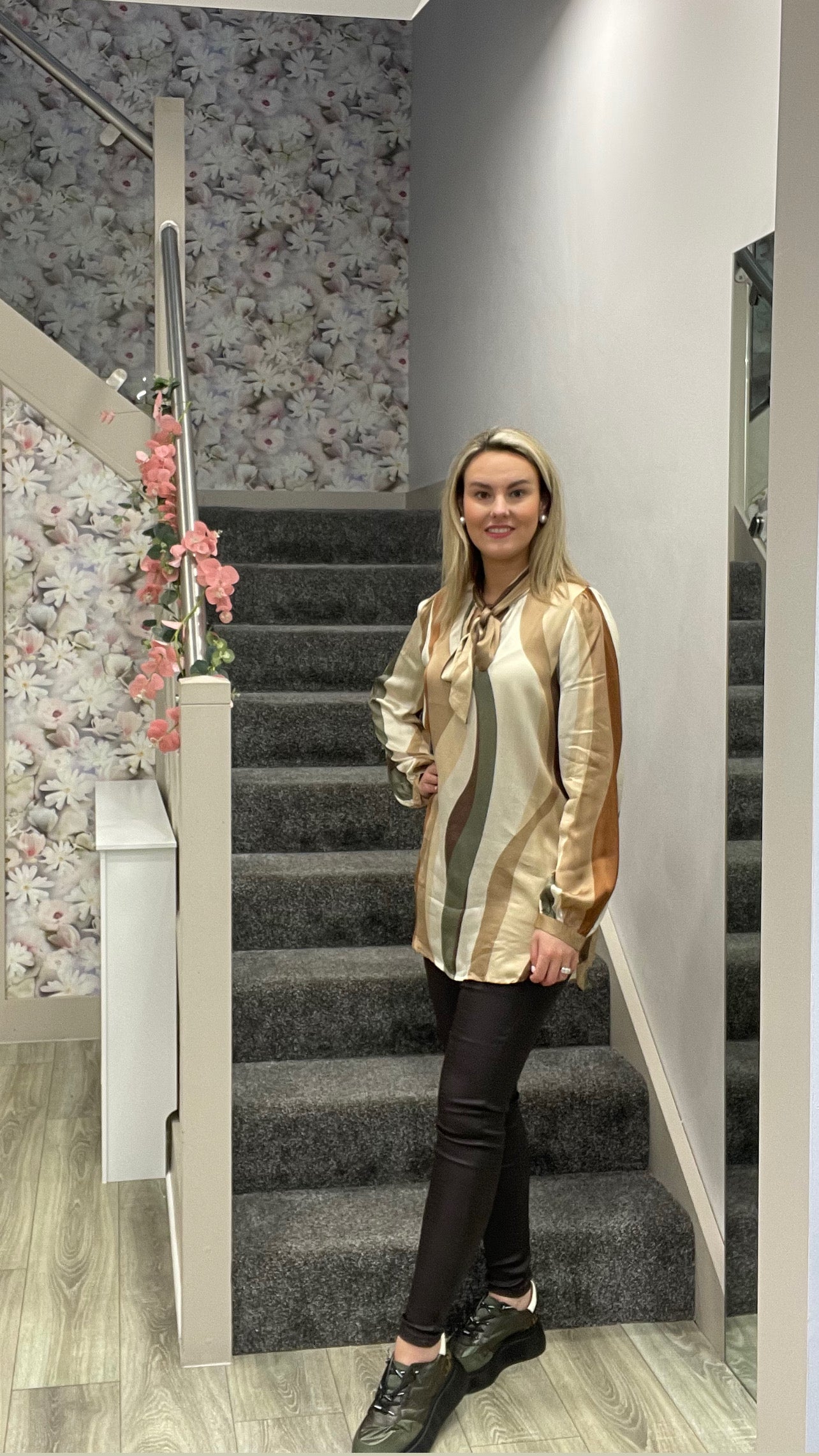 NINA TUNIC