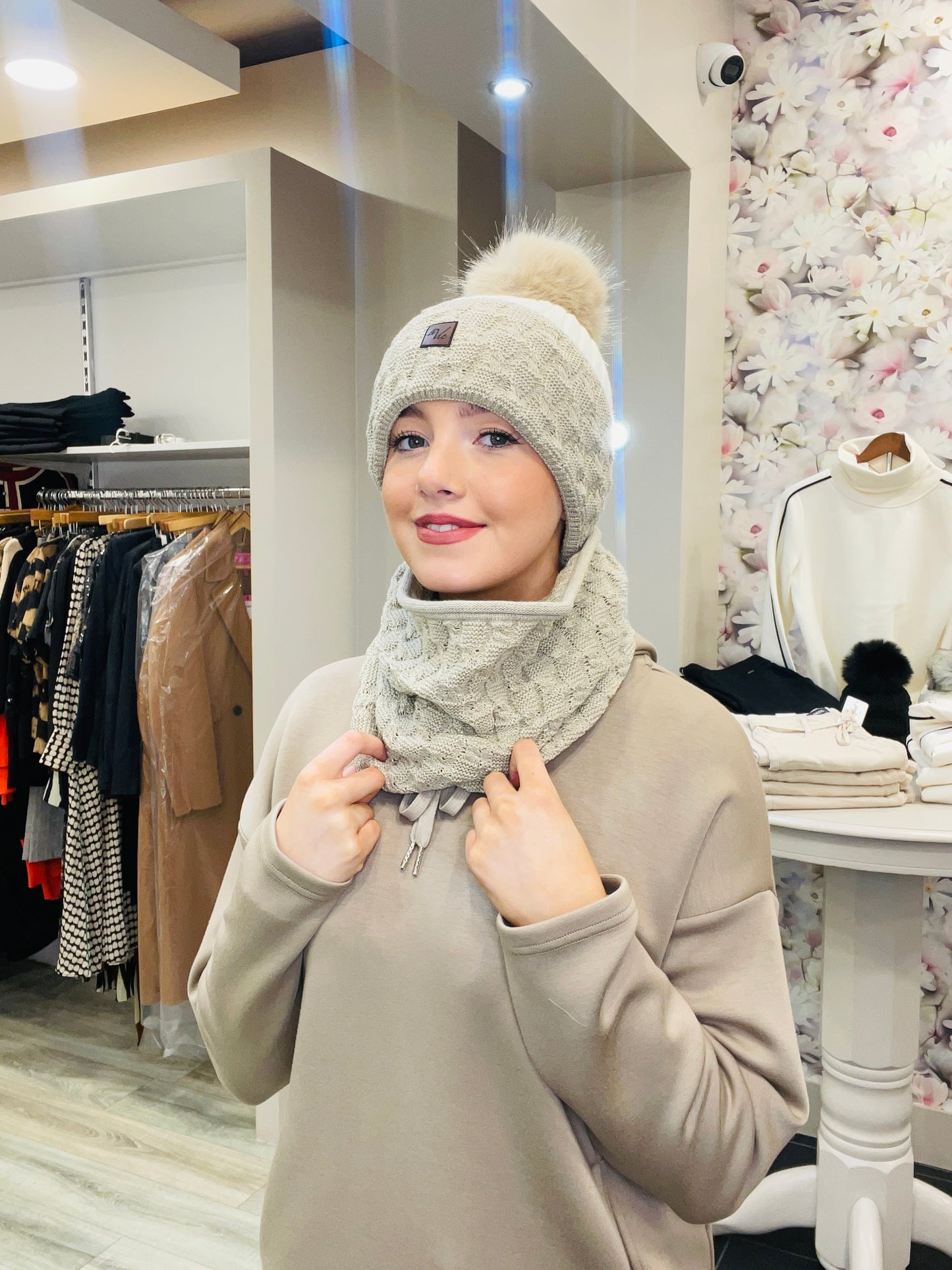 BEATA CREAM  HAT SET