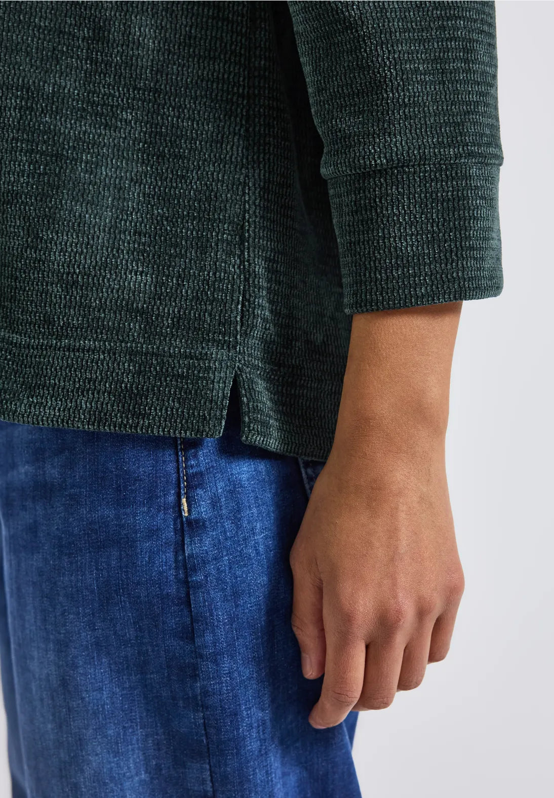 SASKIA FOREST SWEATER