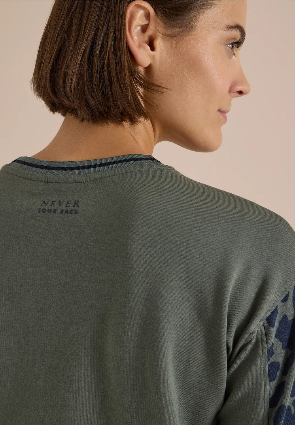LOIS OLIVE SWEATER