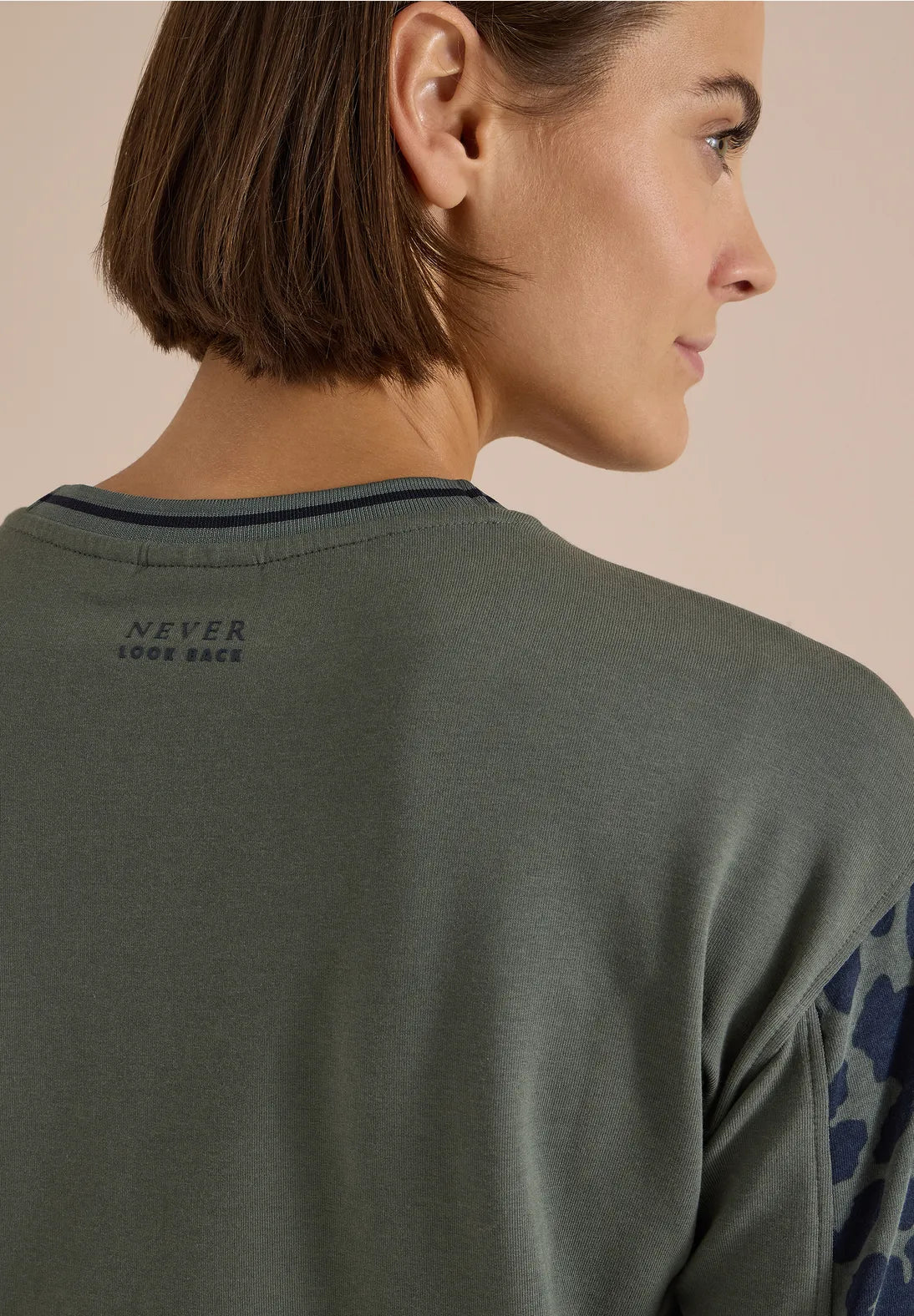 LOIS OLIVE SWEATER