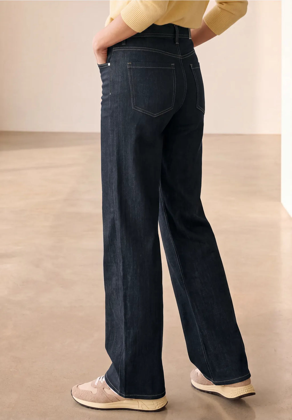 ULLA JEAN