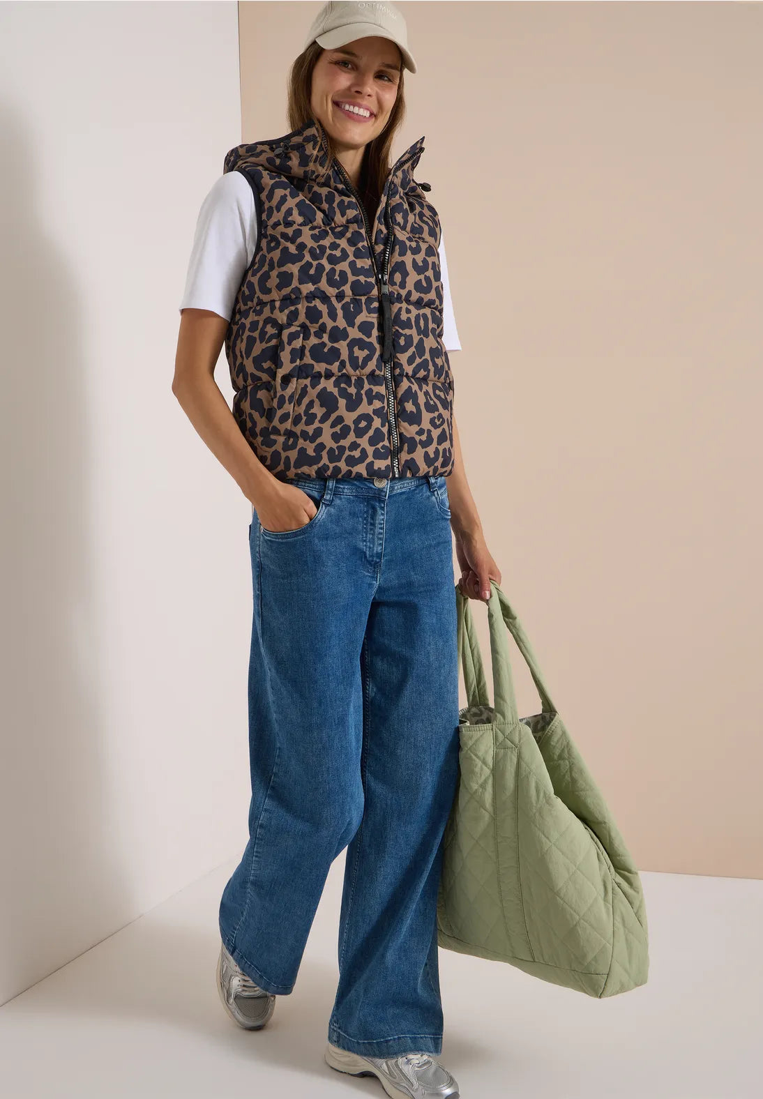 NIAMH CAMEL GILET