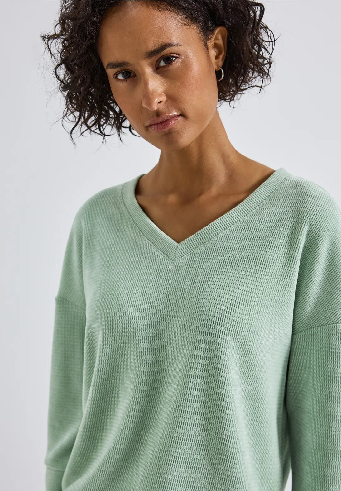 SASKIA MINT SWEATER