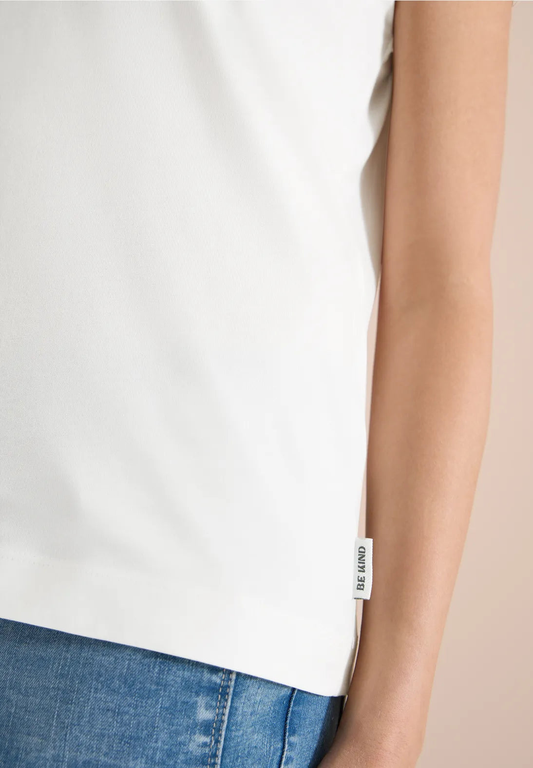 CALLIE WHITE TEE