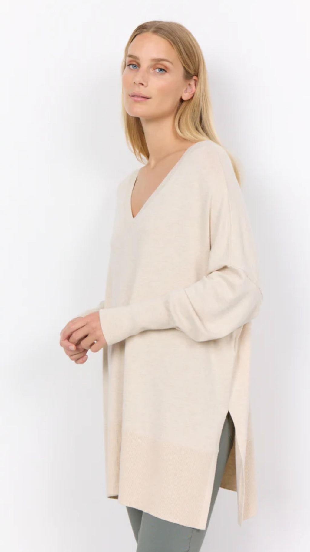 CLEO JUMPER