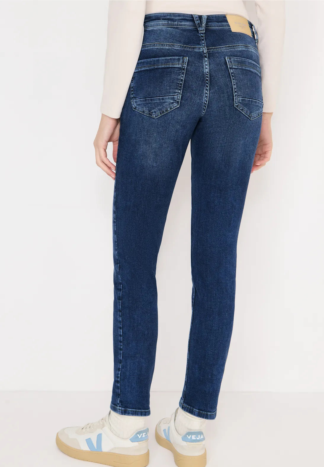 CHARLIZE JEANS