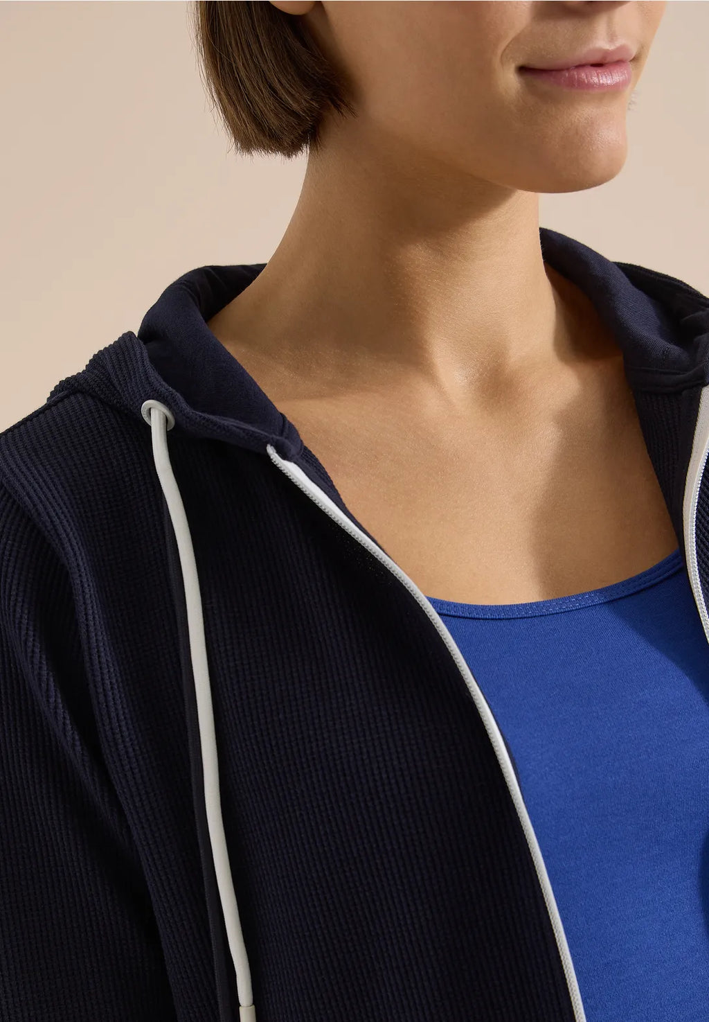 PEARL NAVY HOODIE