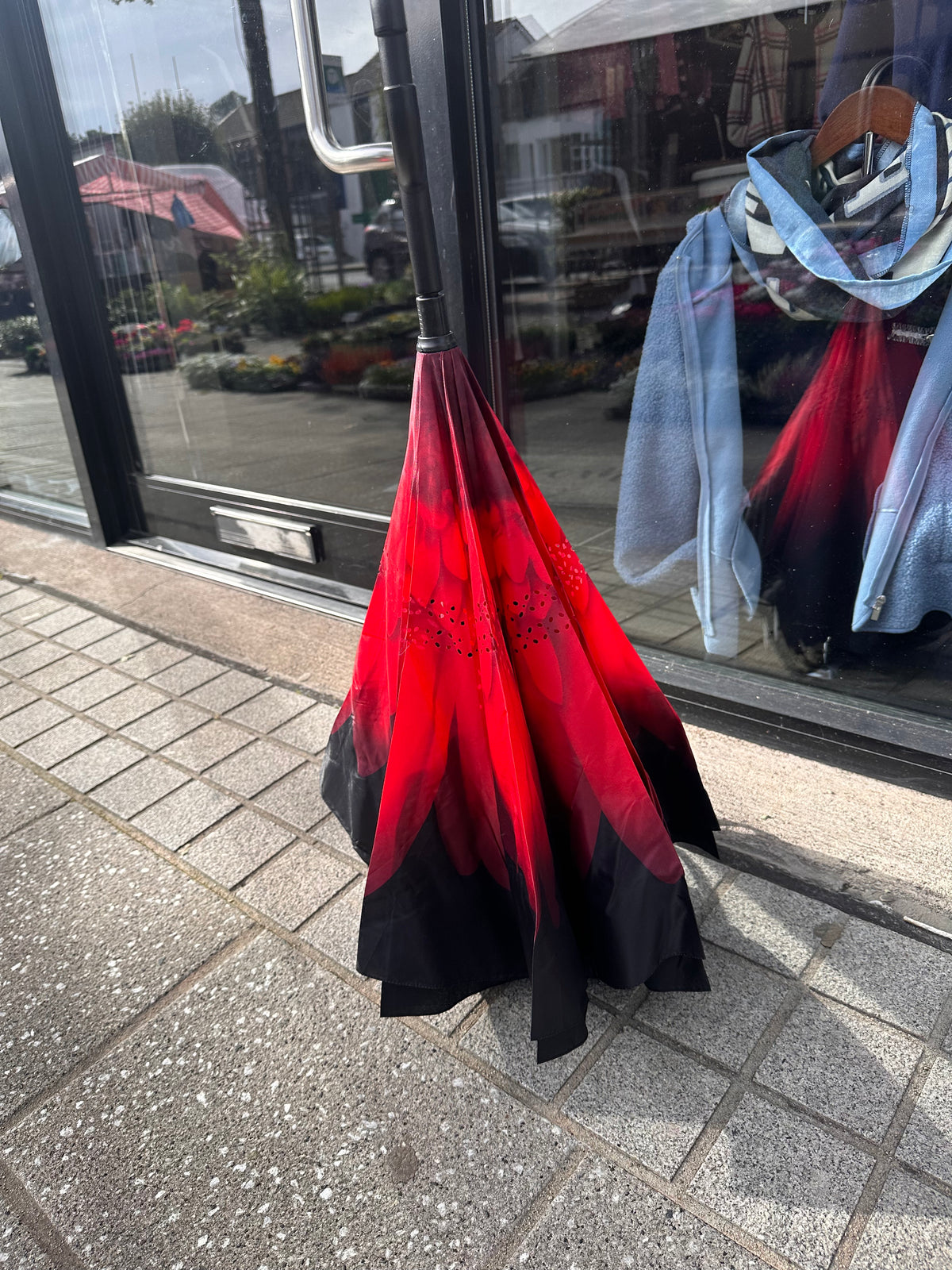 RED FLOWER UMBRELLA
