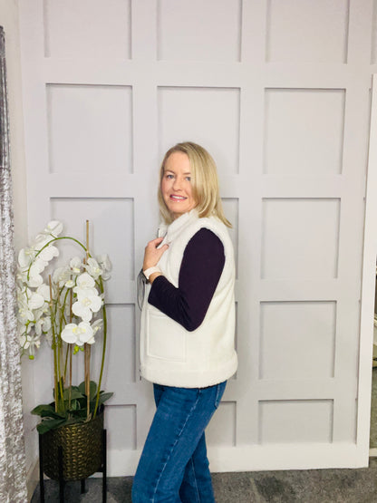 JUILA GILET