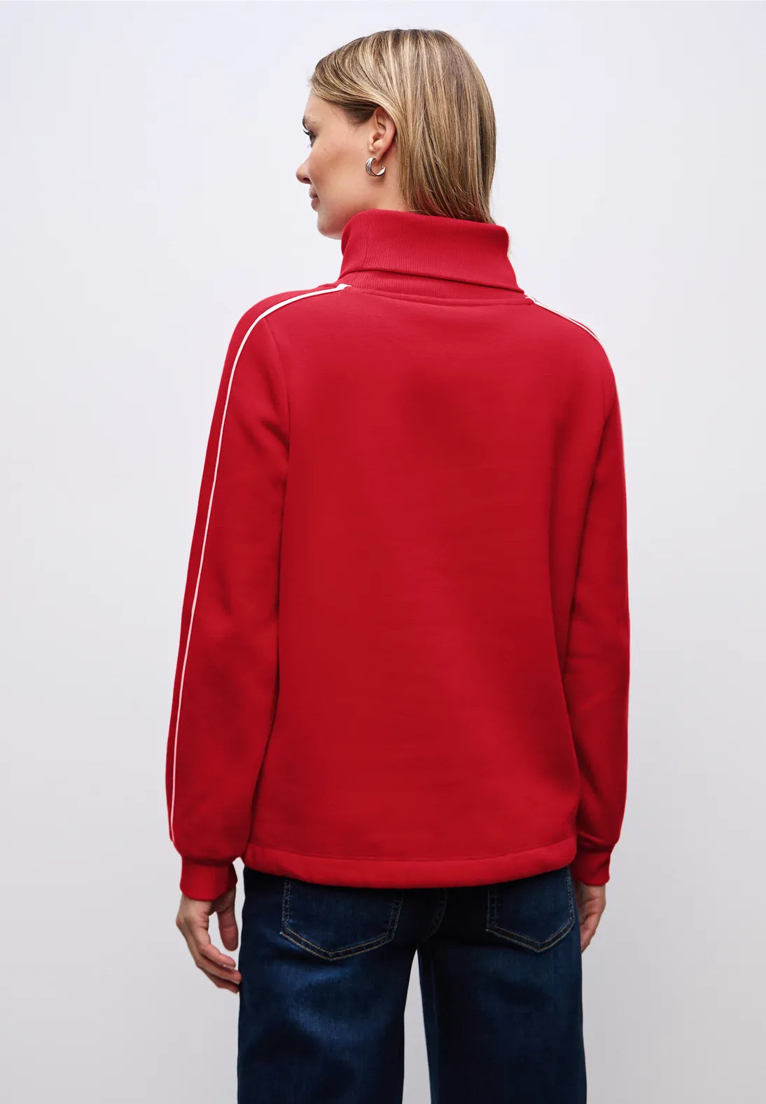 COCO RED SWEATER