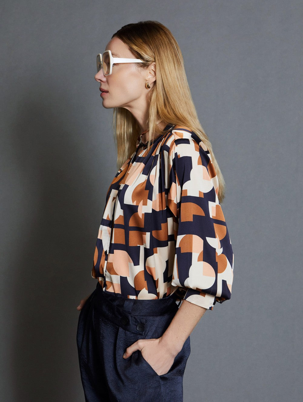 APRICOT BLOUSE