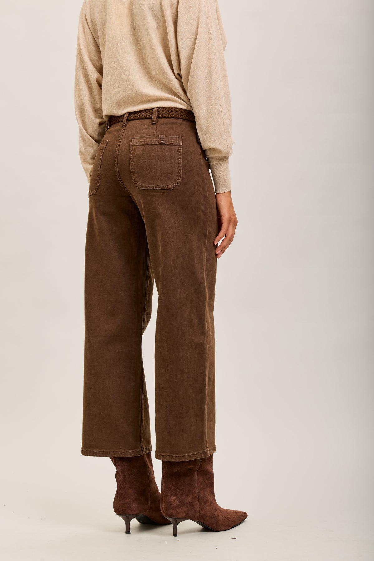 TYAN BROWN JEAN
