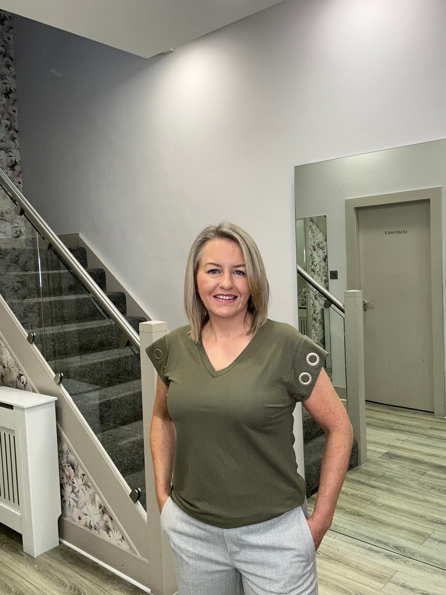 HIBI KHAKI TOP
