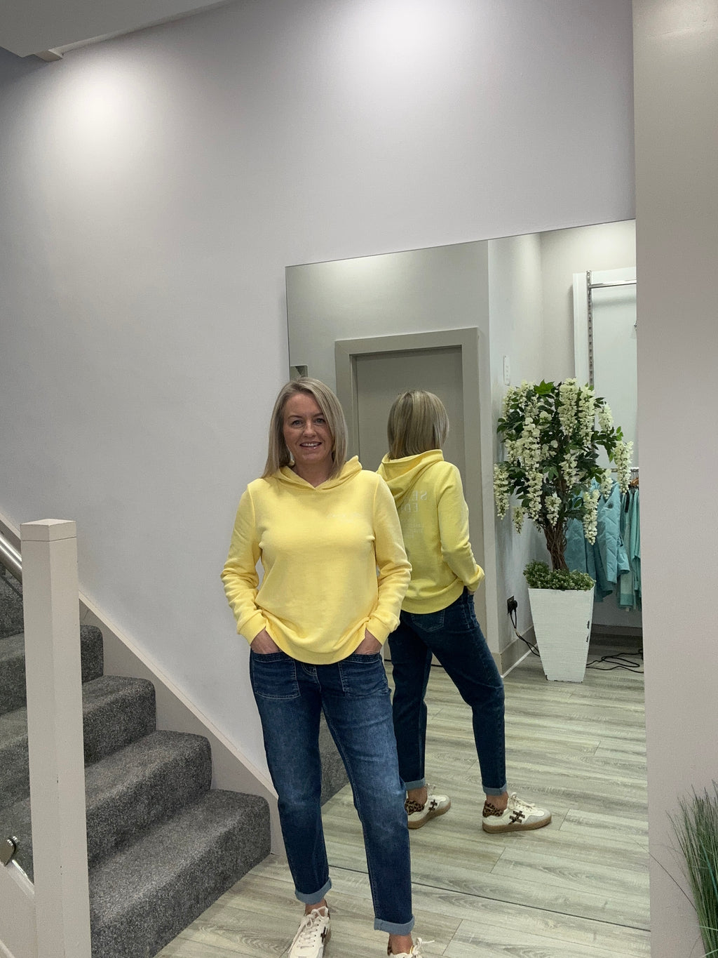 EDEN YELLOW SWEATER