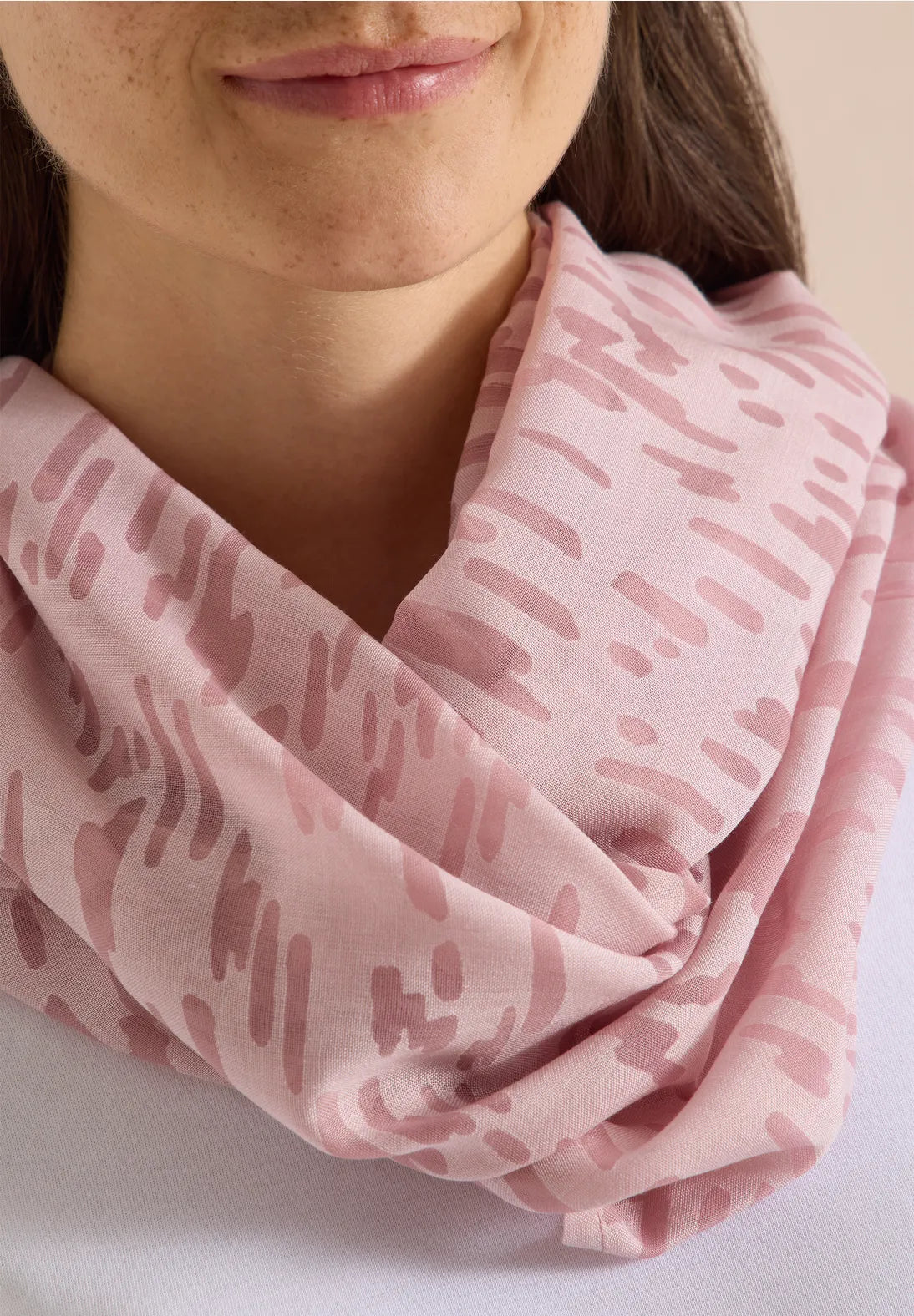 BELLA ROSE  SCARF