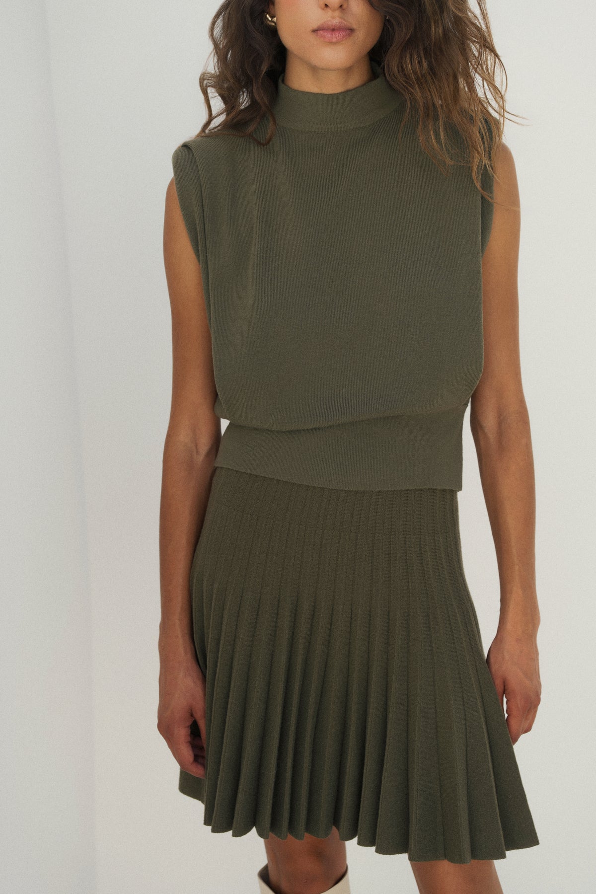 MARY KHAKI TOP