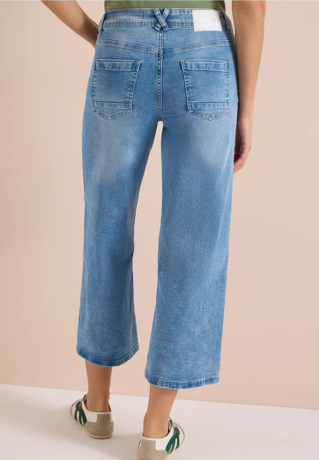 TRISH JEANS