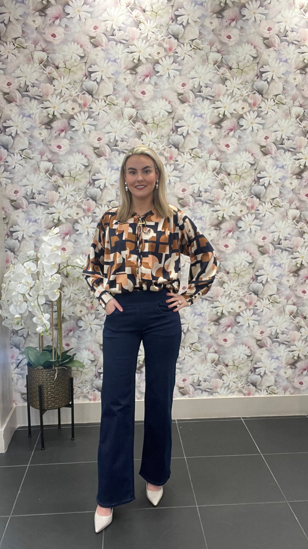 APRICOT BLOUSE