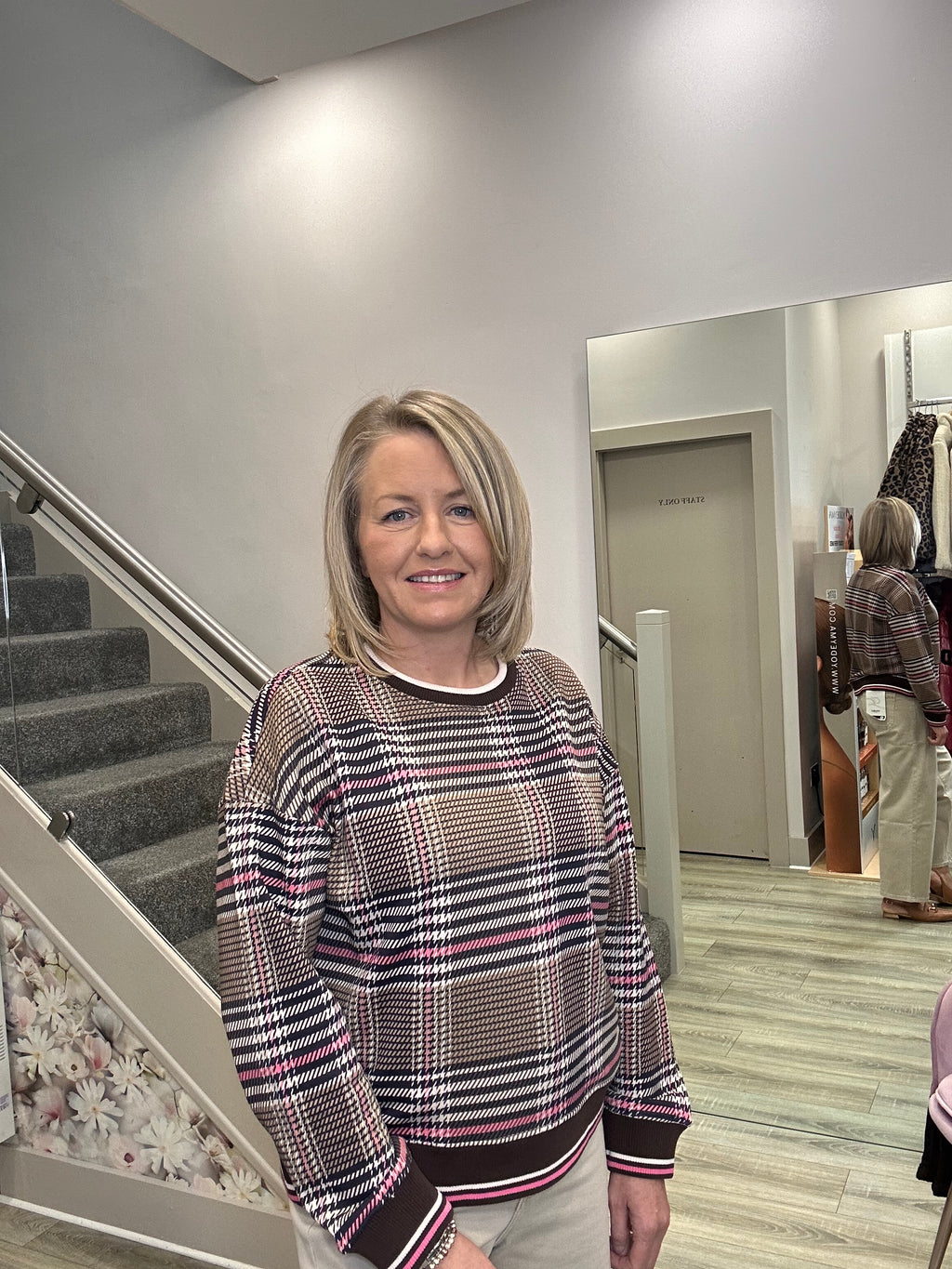 JEN CHECK SWEATER