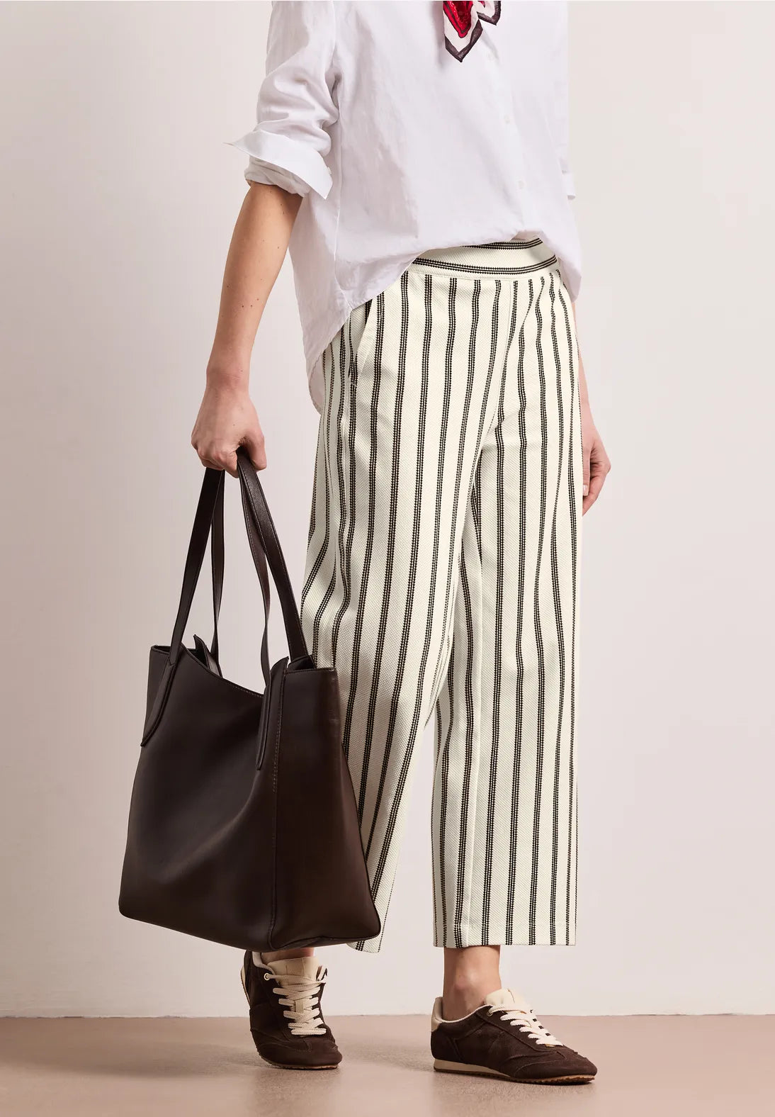 ZYLA CREAM TROUSER