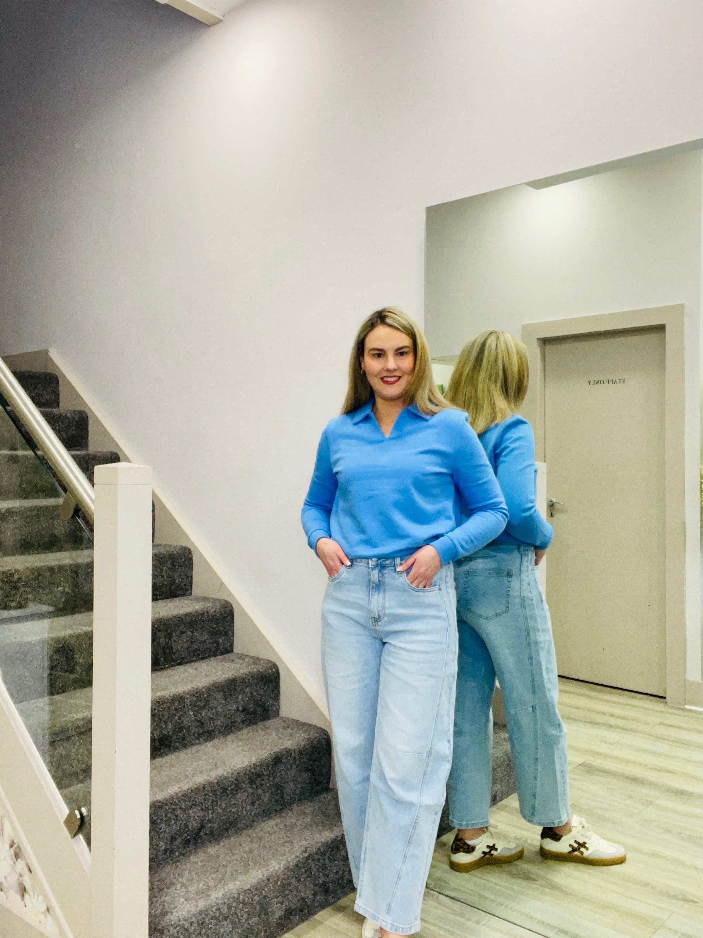 EVE BLUE SWEATER